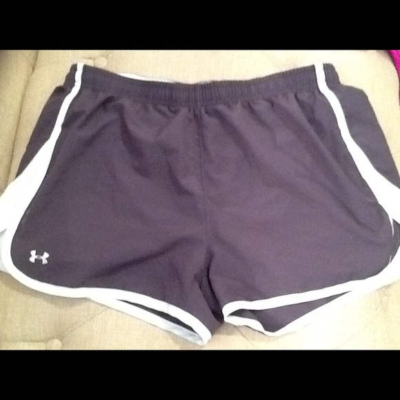 2 Ladies Shorts for $25 Nike& Under Armour - Picture 5 of 8